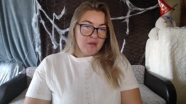 NikaSkylink live sex cam