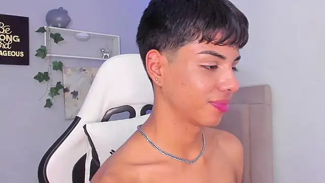 Thomas_wil live sex cam