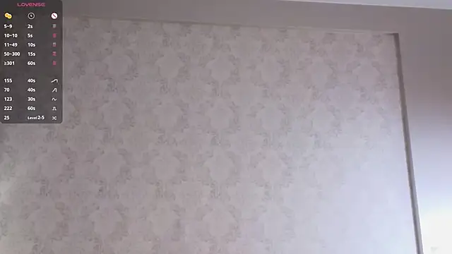 OfeliaCoin live sex cam