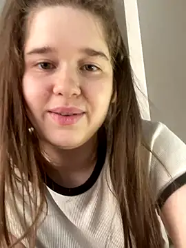 HornyGirlH live sex cam