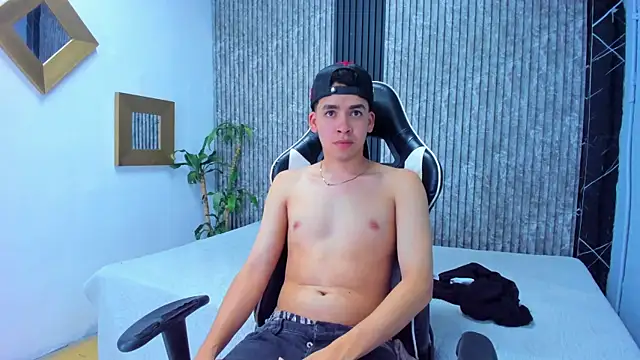 Mike_0233_'s cam snapshot