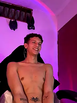 tylernova's cam snapshot