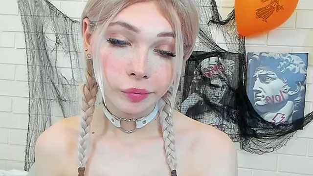 Blondy_Fina live sex cam