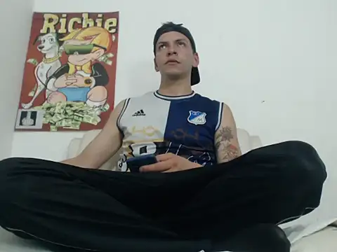 Thomasjons_'s cam snapshot