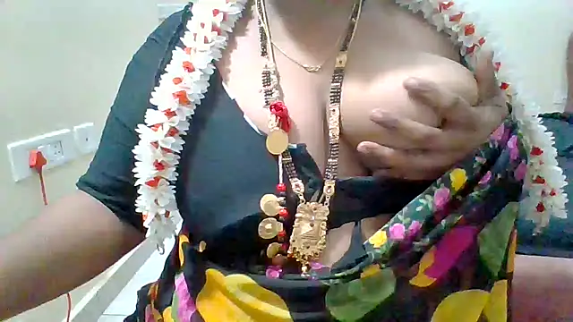 archanatelugu9 live sex cam