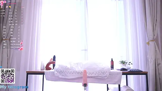 LynBardon's cam snapshot