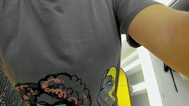 Annie_paradise17's cam snapshot