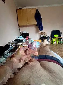 kisbiro77777's cam snapshot