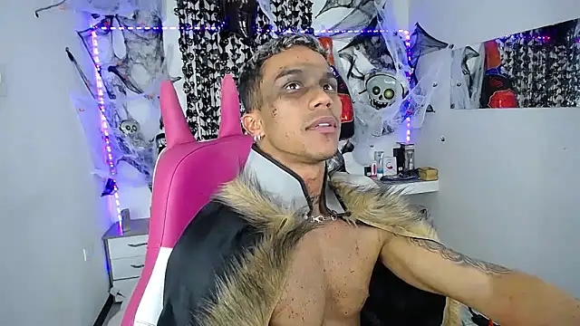 Leonard_Price live sex cam