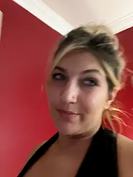 LittleMissEeve's cam snapshot