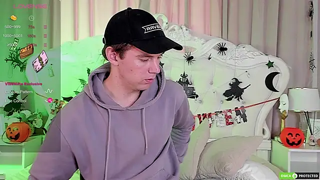 ArthurWhitee's cam snapshot