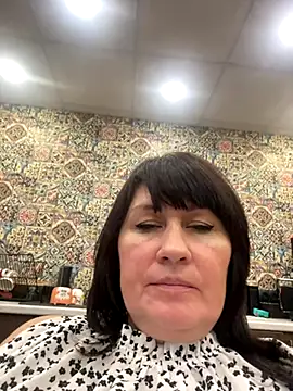 XLindaMilfX live sex cam