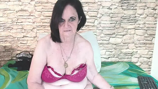 LuciousGrace's cam snapshot