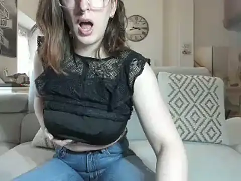 prunelle_sexy's cam snapshot