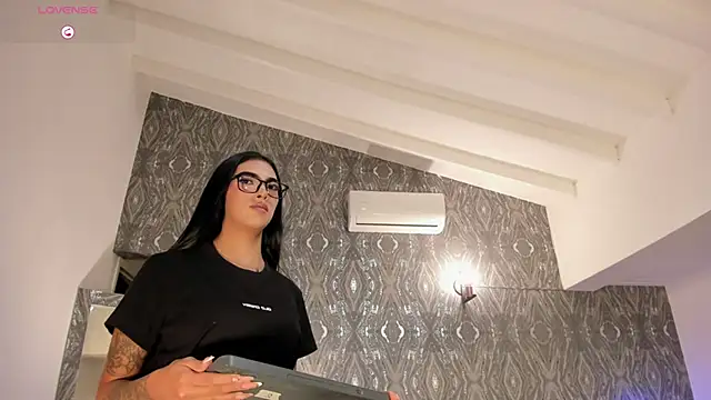 AriRobert_'s cam snapshot