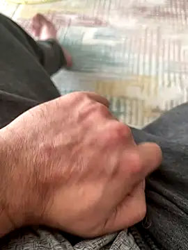 kenanbal0677's cam snapshot