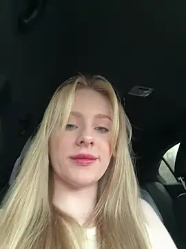 CaseyCumFace live sex cam