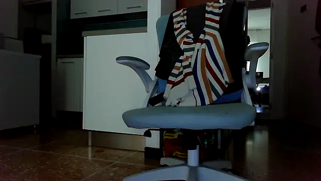 horsetouchmodel's cam snapshot