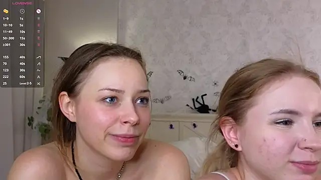 OfeliaCoin live sex cam