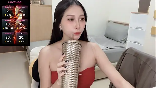 sexyy8818 live sex cam