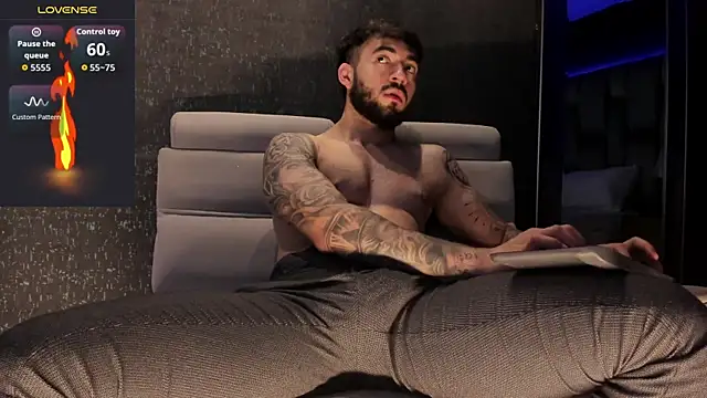 MarkWalker__ live sex cam