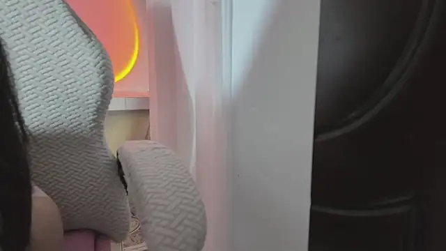 AngleZii live sex cam