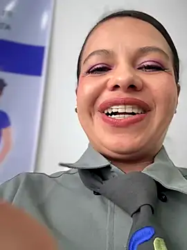 Ariana-07 live sex cam