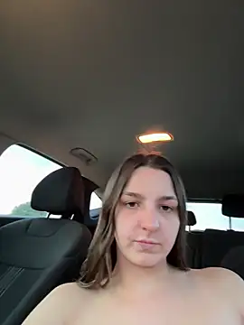 DoriDeluxe66 live sex cam