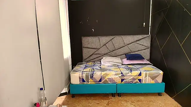 LiaMonroee_'s cam snapshot