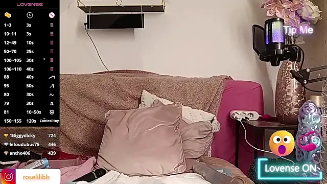 Rose_Libertine's cam snapshot