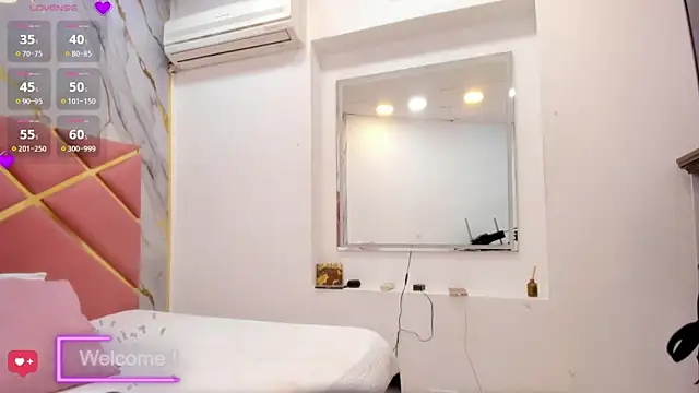 julianaa_31's cam snapshot