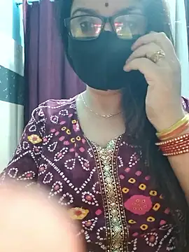 Aishwaryaa_69's cam snapshot