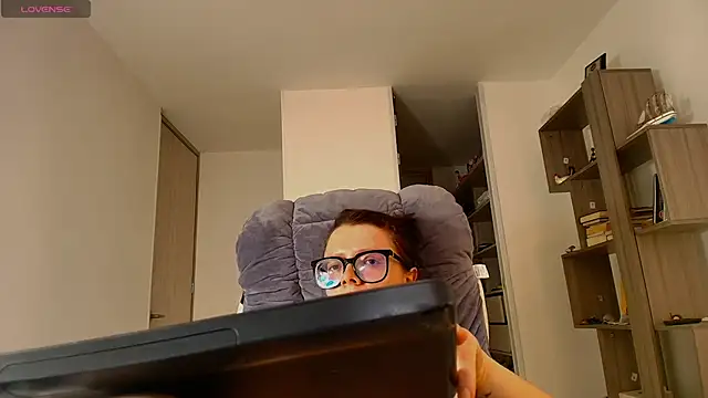 Hannah______'s cam snapshot