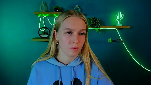 megan_cold's cam snapshot