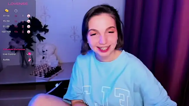 KindHazelHere_'s cam snapshot