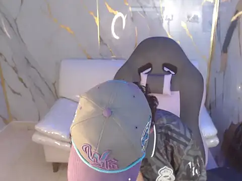 stormi_rouse18's cam snapshot