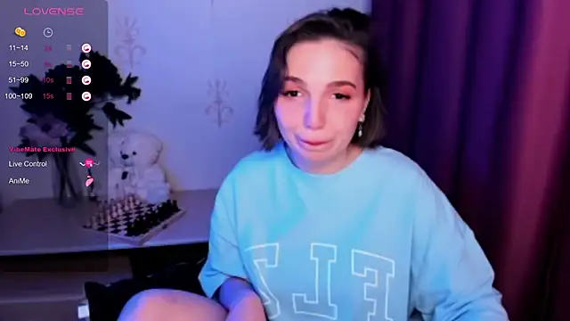 KindHazelHere_'s cam snapshot