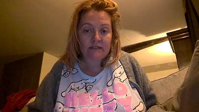 lady_charlyne's cam snapshot