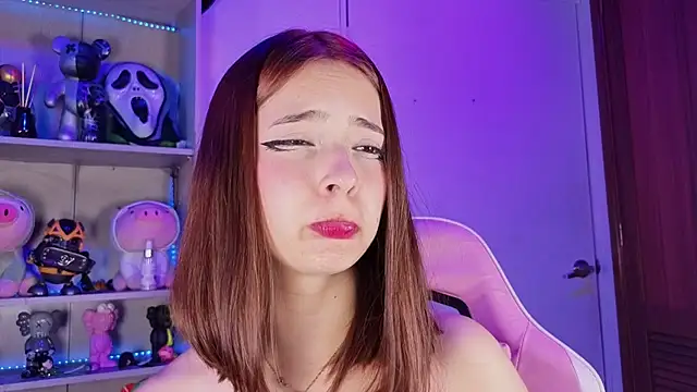 EmilyMiller_'s cam snapshot