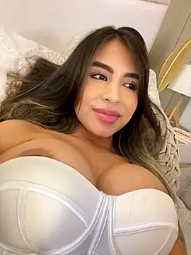 _laura_02's cam snapshot