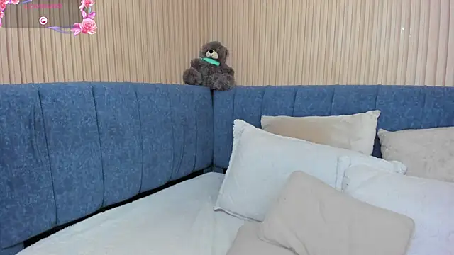 angel_ponce's cam snapshot