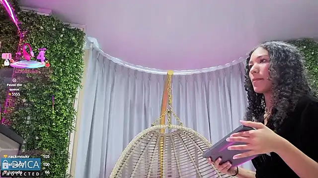 Kiara_Zahiri__'s cam snapshot