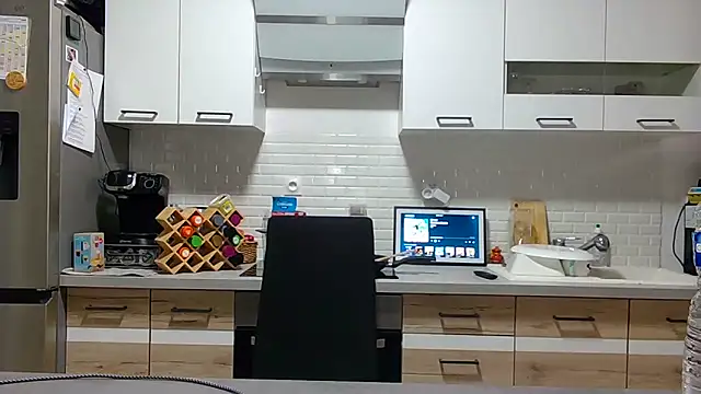 TokyoAna's cam snapshot