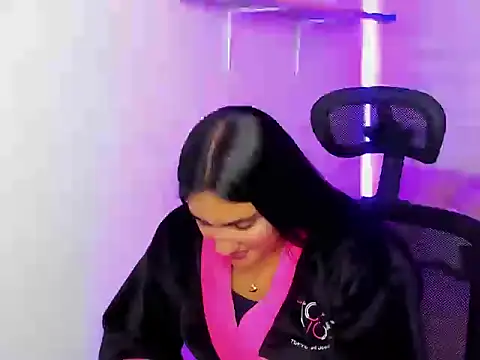 Caroline_rodriguez_9's cam snapshot