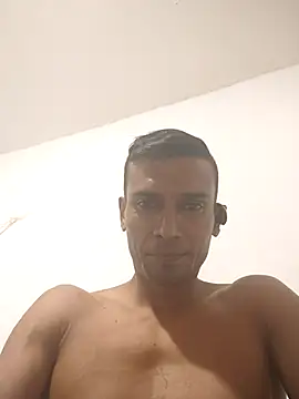 exotico2323's cam snapshot