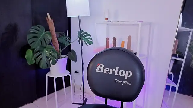 VickyGrey's cam snapshot