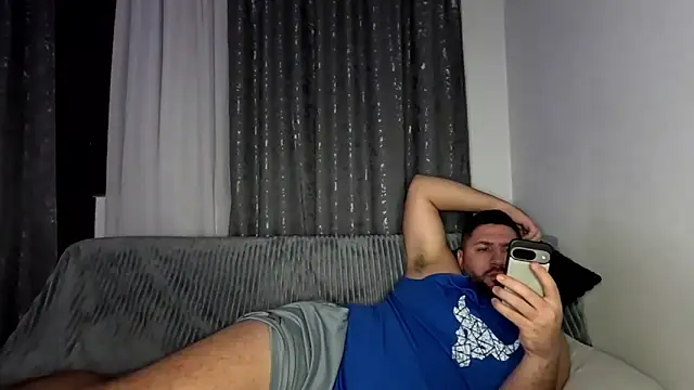 Gold_Alpha_Boy's cam snapshot