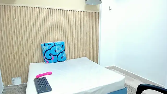 Kamila_Luna2 live sex cam