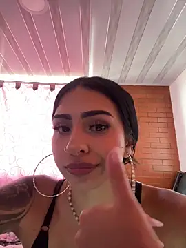 Hilary_pinkk's cam snapshot