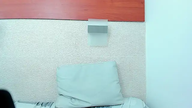 ammie_hale's cam snapshot